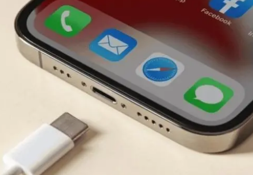 柯坪苹果15维修分享iPhone15改USB-C接口后能和安卓用户互借充电器吗 